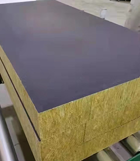 聚氨酯复合竖丝岩棉板是一种新型的建筑保温材料